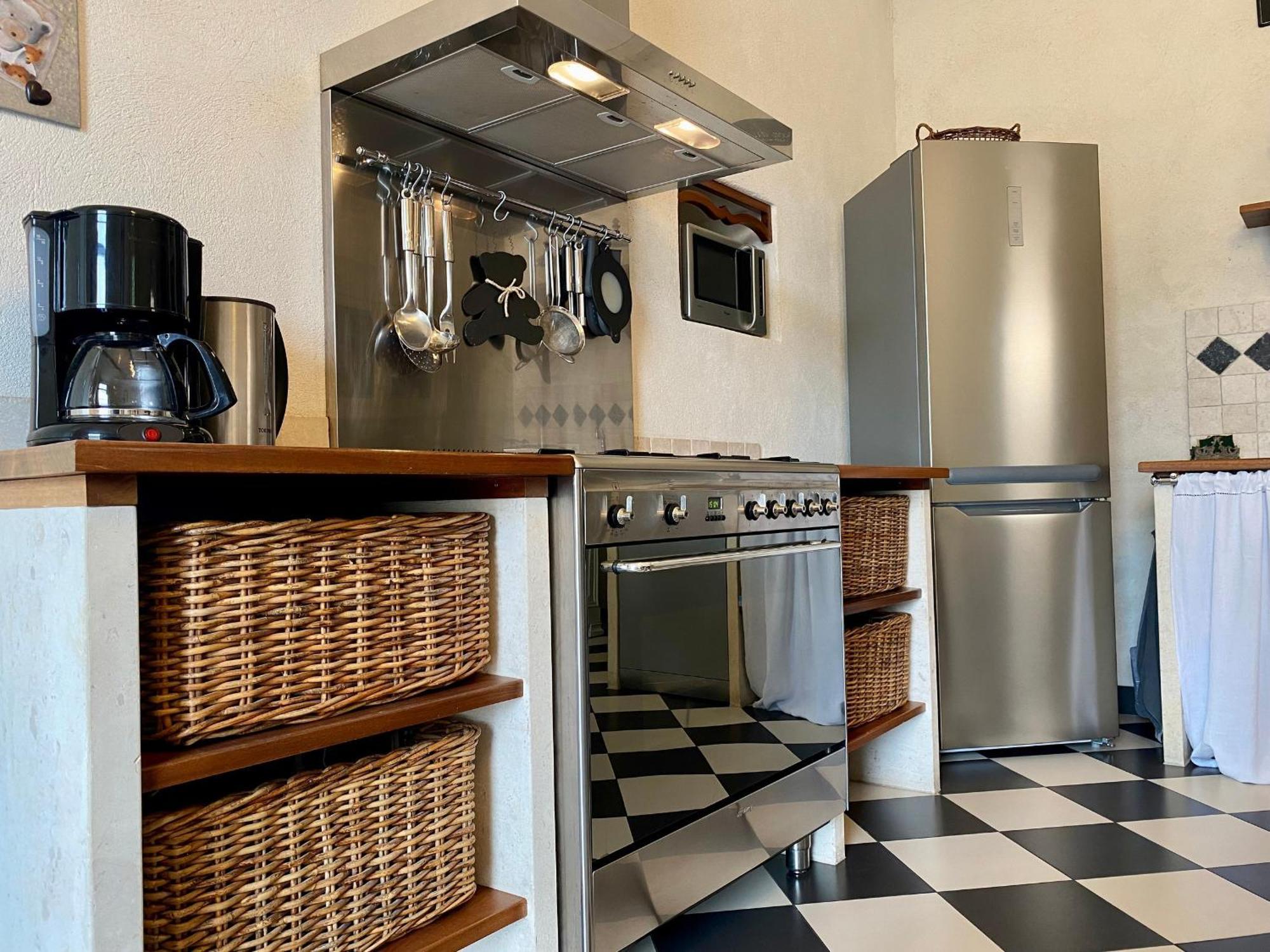 Gite De Charme Avec Piscine Chauffee Et Wifi - 2 Chambres - Fr-1-306-803 Chateauthebaud Luaran gambar
